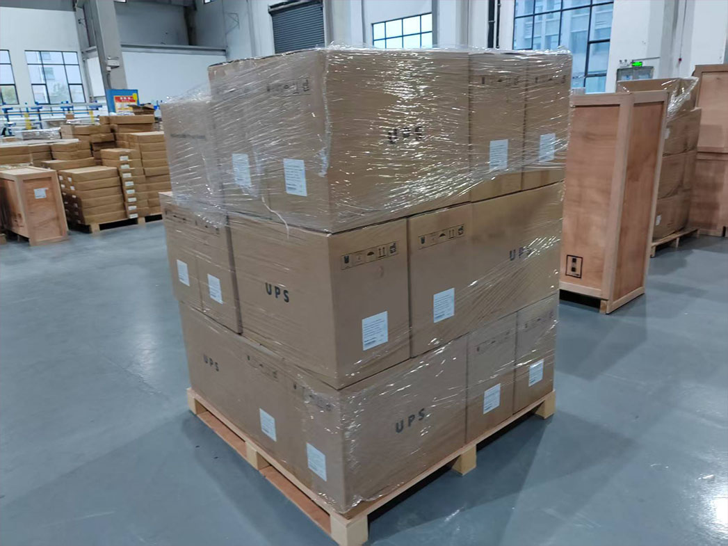 Giao hàng tại nhà máy UPS RhimoPower